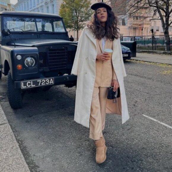 ugg Classic Mini II Ankle Boot in Chestnut 🤎 Size 9 - Picture 3 of 12